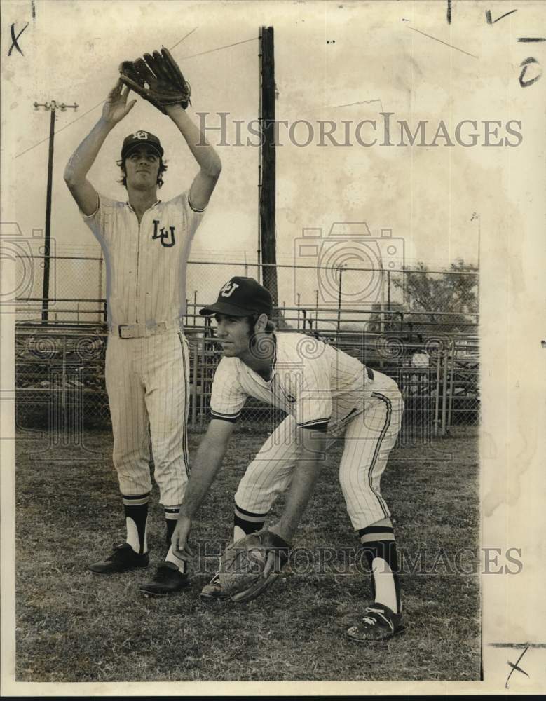 1972 Press Photo Loyola University baseball&#39;s Jerry Smith and Bobby Dufahl- Historic Images