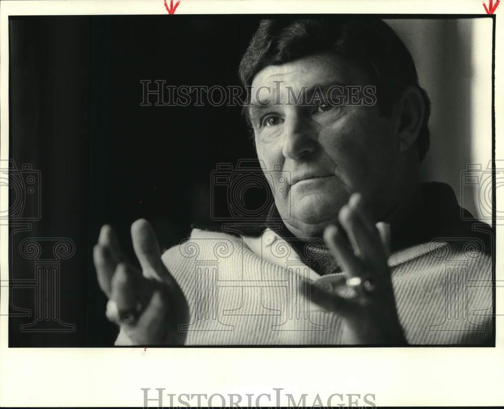 1984 Press Photo CBS-TV broadcaster and former Saints football Hank Stram- Historic Images