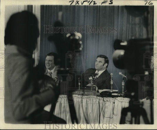 1976 Press Photo New Saints' Hank Stram & Saints owner John Mecom Jr- Historic Images