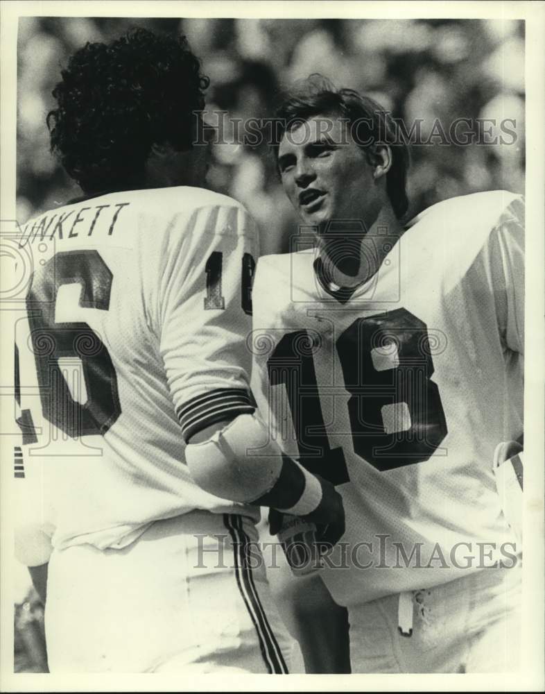 1973 Press Photo Patriots quarterback Jim Plunket &amp; wide receiver Randy Vataha- Historic Images