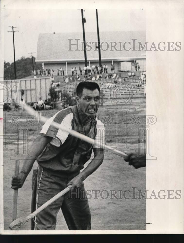 1968 Press Photo Stickball is rough: John Levi Bell rapped by opponent&#39;s stick- Historic Images