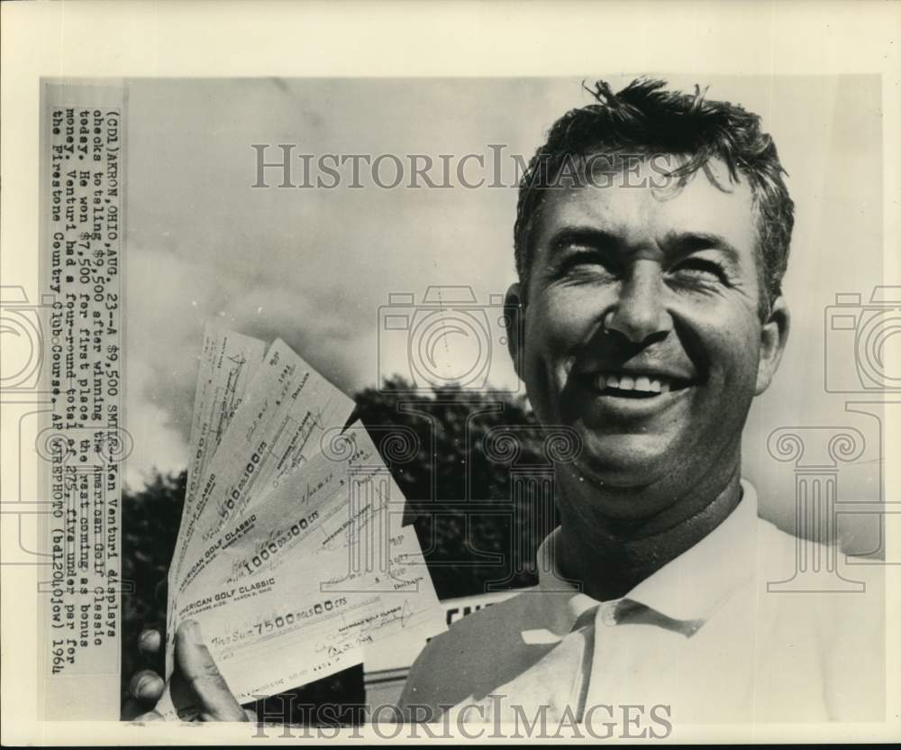 1964 Press Photo Golfer Ken Venturi displays winning checks at American Classic- Historic Images