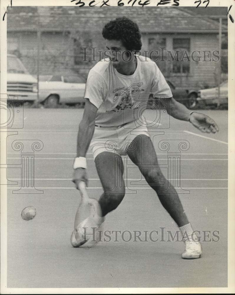 1975 Press Photo Tulane tennis player Jeff Smith - nos35361- Historic Images