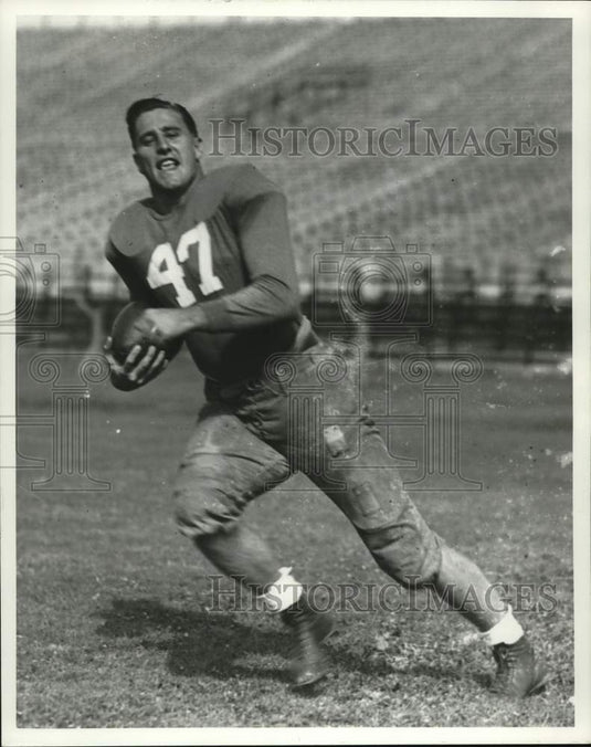 Press Photo Football player