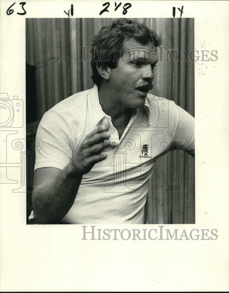 1982 Press Photo Baseball coach Wayne Silva interviewed - nos35480- Historic Images