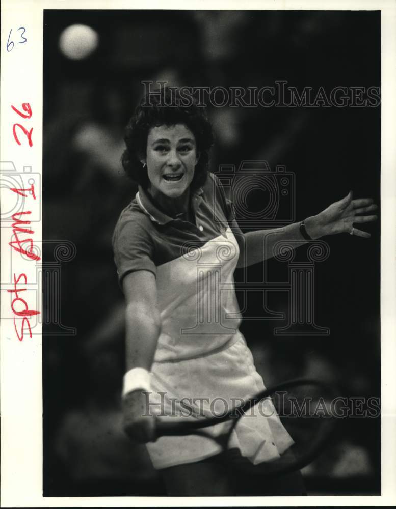 1985 Press Photo Pam Shriver in tennis match she won against Ann White.- Historic Images