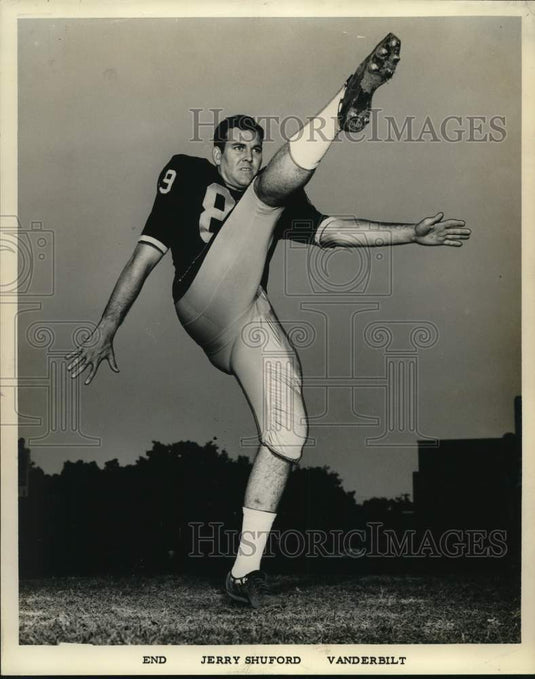 1964 Press Photo Vanderbilt's football player, end, Jerry Shuford kicking- Historic Images