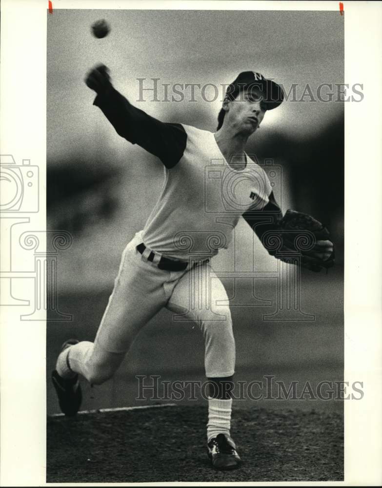 1988 Press Photo University of New Orleans&#39; pitcher Joe Slusarski throws a pitch- Historic Images