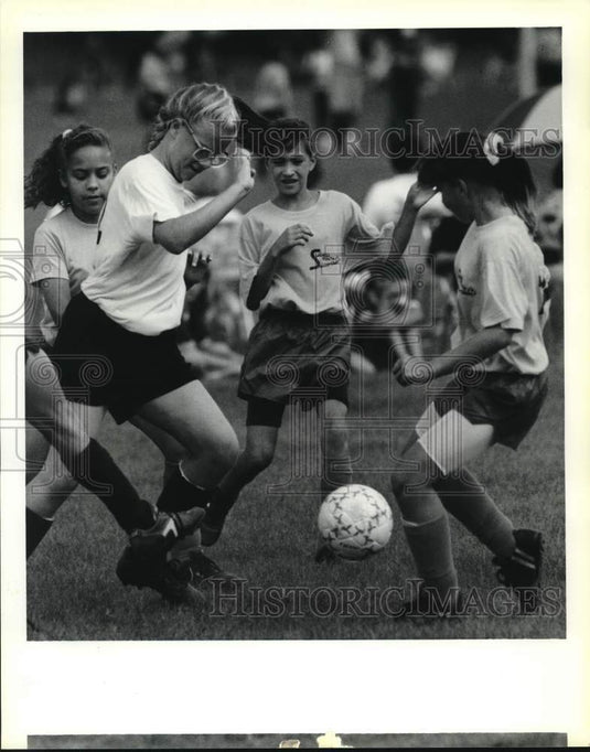 1990 Press Photo Thunderbirds & Pythons battle at Slidell Youth Soccer Club- Historic Images