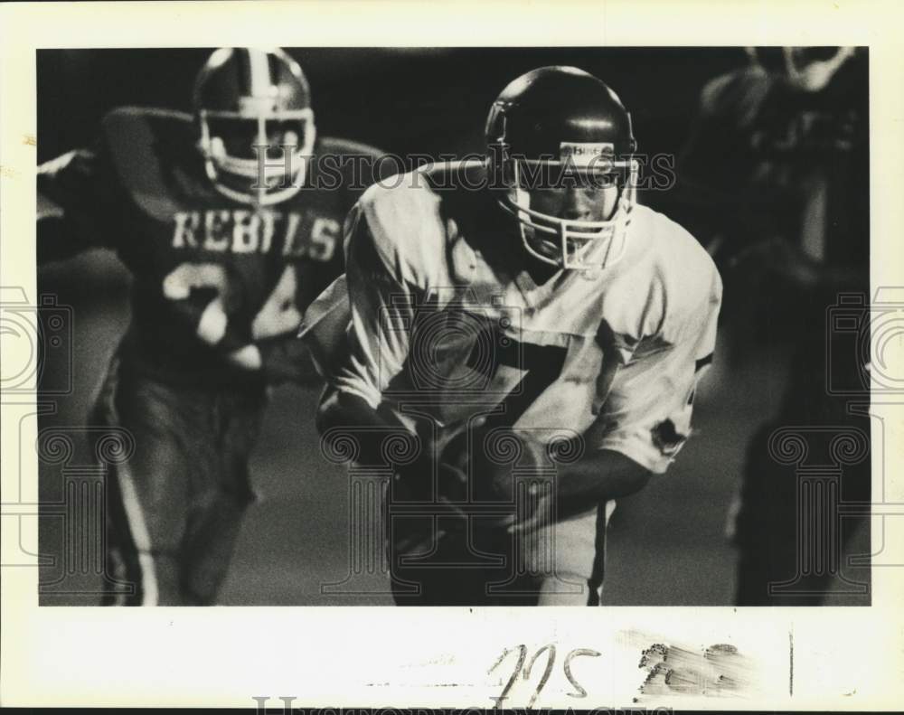 1988 Press Photo De La Salle, Riverdale Footballers in Action on Field- Historic Images