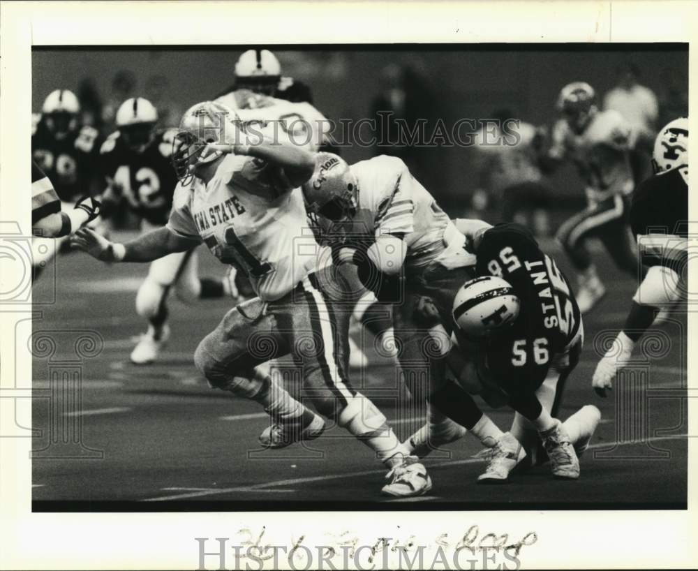 1989 Press Photo Tulane Versus Iowa Football Action, New Orleans - nos36625- Historic Images