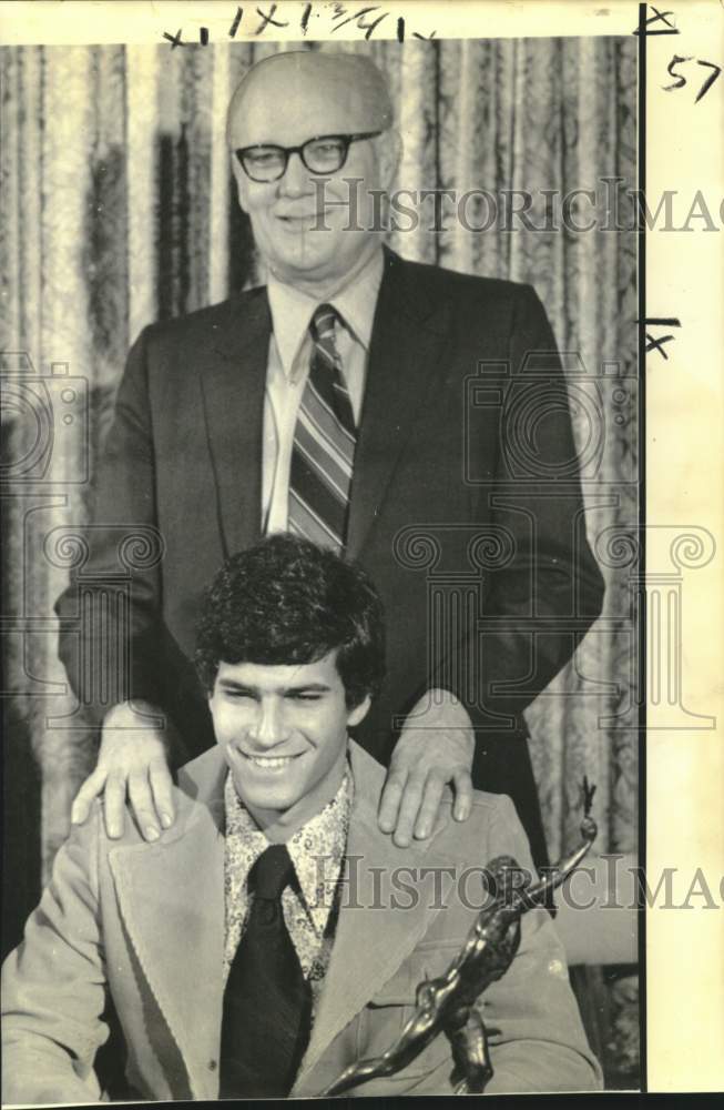 1972 Press Photo Olympic swimmer Mark Spitz won the AAU&#39;s Sullivan Award.- Historic Images