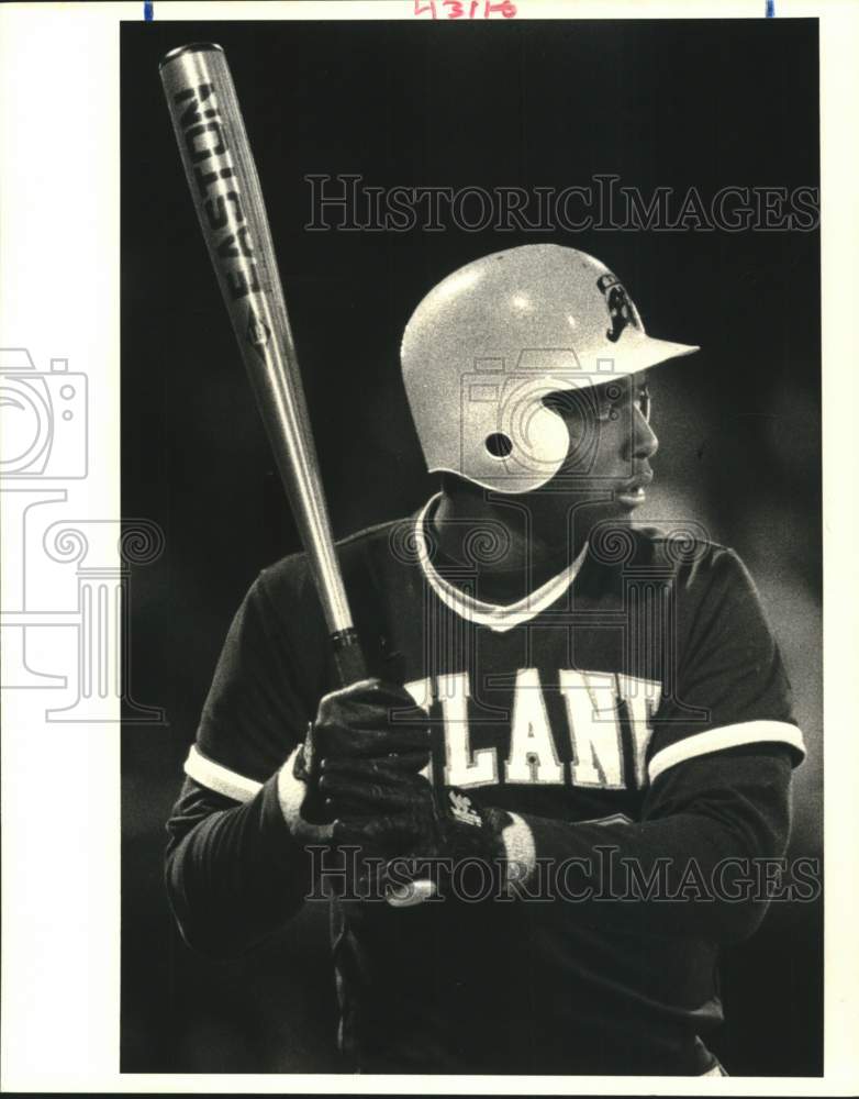 1988 Press Photo Tulane #8 Tookie Spann at bat against University of New Orleans- Historic Images