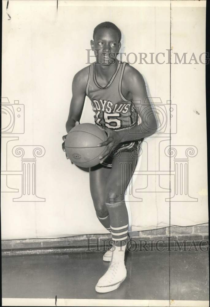 1969 Press Photo St. Aloysius Basketballer Dale Valdery, New Orleans - nos37174- Historic Images