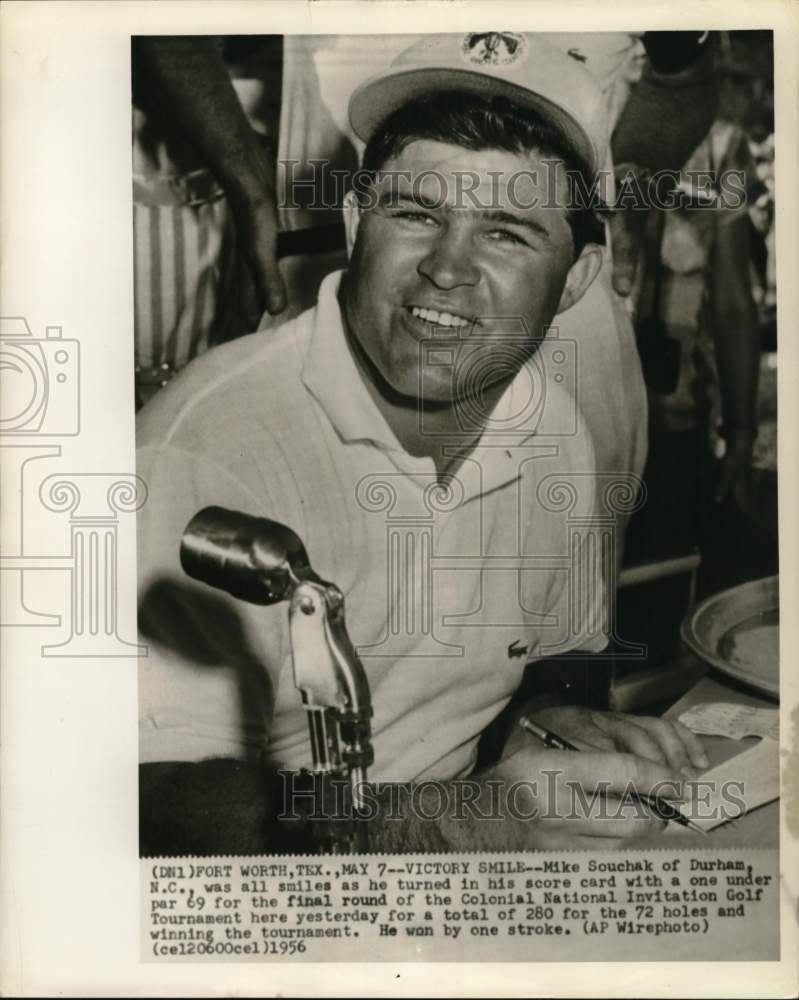 1956 Press Photo Golfer Mike Souchak Smiles after Forth Worth Tournament Win- Historic Images