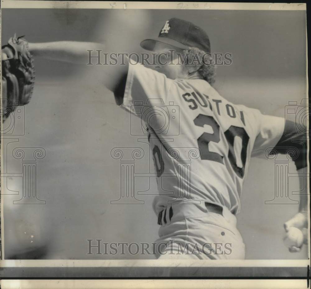 1975 Press Photo Los Angeles Pitcher Don Sutton in Pirates Baseball Game- Historic Images