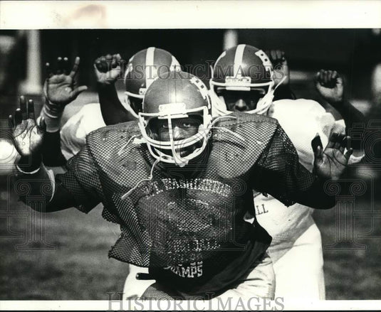 1982 Press Photo Archie Sutton, Football Player- Historic Images