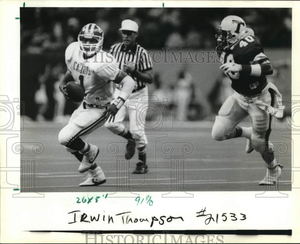 Press Photo Football Player Irwin Thompson in Game- Historic Images