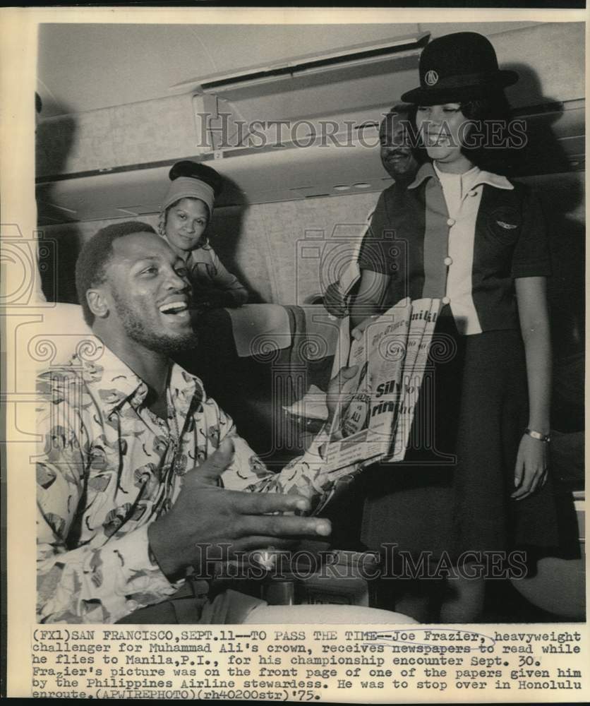 1975 Press Photo Boxer Joe Frazier flying to Manilla for Muhammad Ali Fight- Historic Images