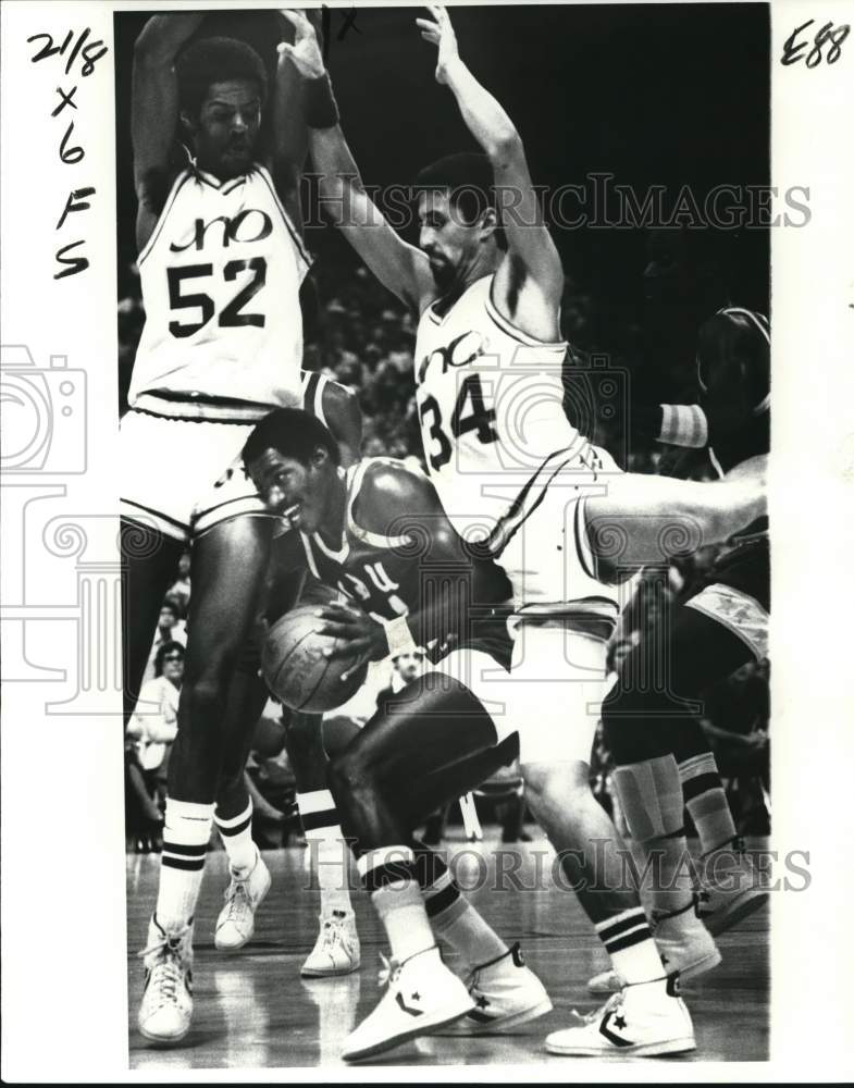 1978 Press Photo Lloyd Terry in University of New Orleans Basketball Game- Historic Images