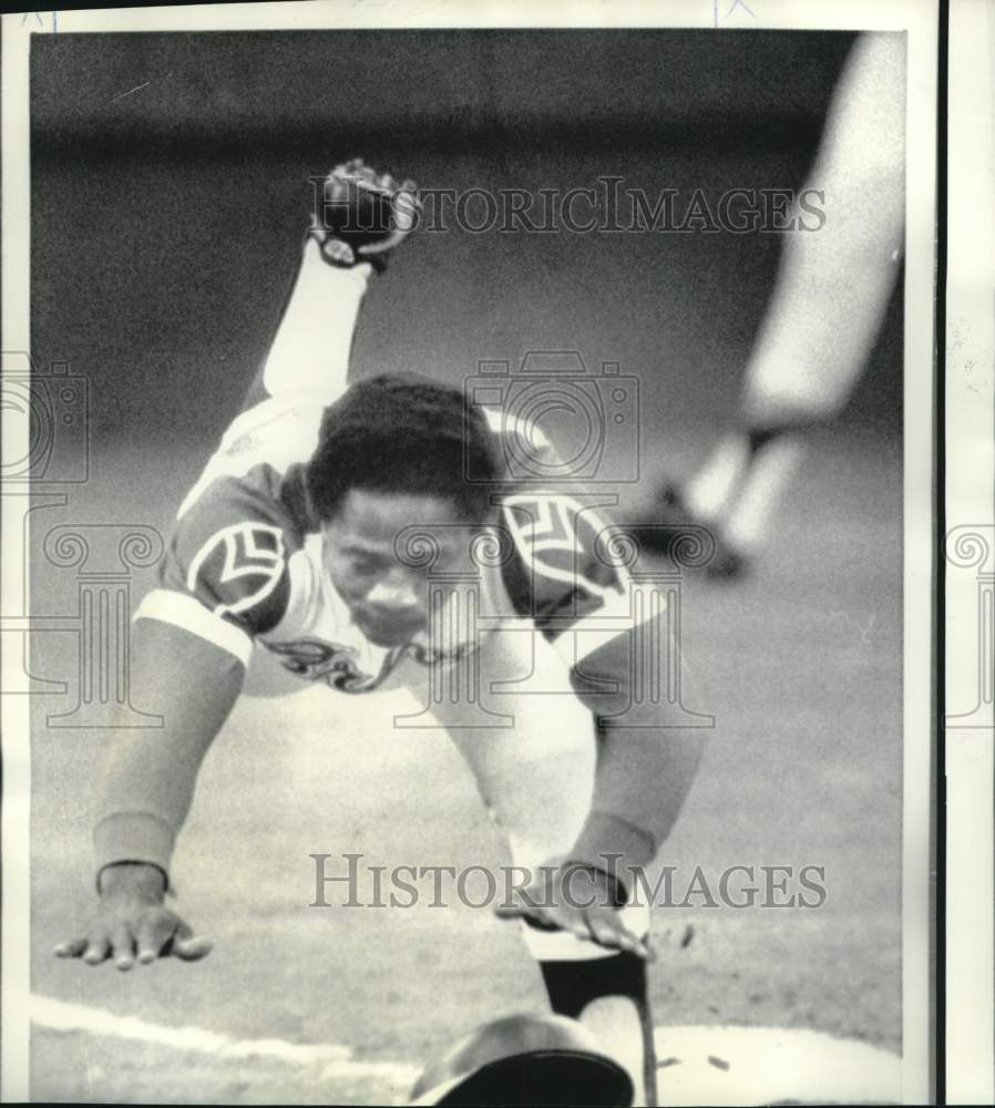 1975 Press Photo Ralph Garr of Atlanta Baseball Team in Houston Astros Game- Historic Images