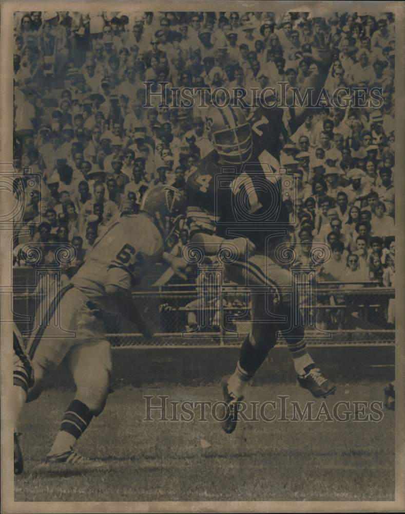 1970 Press Photo Mike Tilleman, New Orleans Saints Football Player in Game- Historic Images