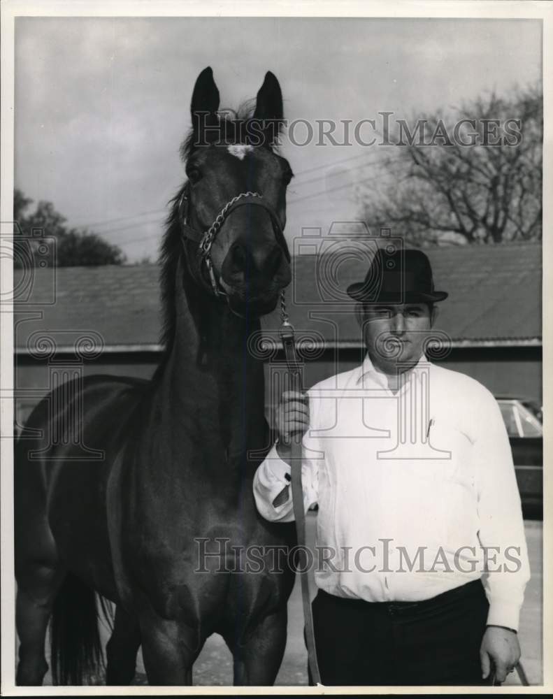 Press Photo County Chairman with Dewey Smith, Assistant Horse Trainer- Historic Images