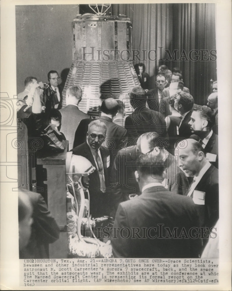 1962 Press Photo Aurora 7 Spacecraft &amp; Scott Carpenter Suit at News Conference- Historic Images