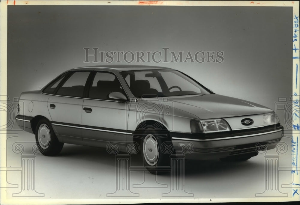 1985 Press Photo  Newly Announced 1986 Ford Taurus- Historic Images