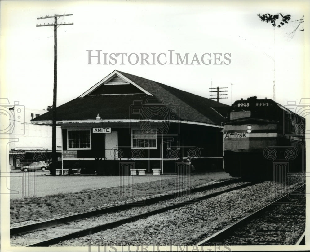 1993 Press Photo Amtrak train at Amite Station built in 1850s New Orleans- Historic Images