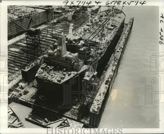 1978 Press Photo Barge being Constructed at Avondale Shipyards on Mississippi- Historic Images