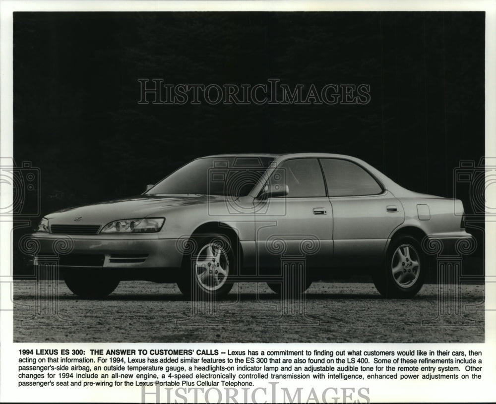 1993 Press Photo Automobiles: New 1994 Lexus ES 300 Car- Historic Images