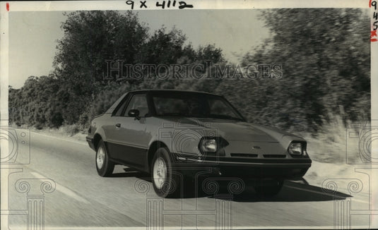 1981 Press Photo Ford's New EXP and clone, Mercury LN7, to appear on car market - Historic Images