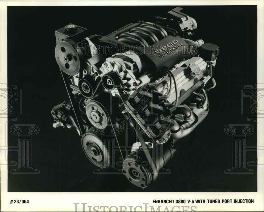 1993 Press Photo Enhanced 3800 V-6 with a Tuned Port Injection- Historic Images