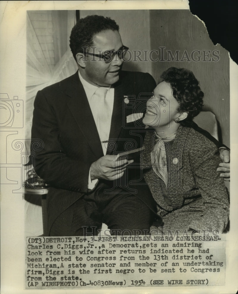 Load image into Gallery viewer, 1954 Press Photo Charles C. Diggs, Junior, a Democrat, with Wife from Michigan
