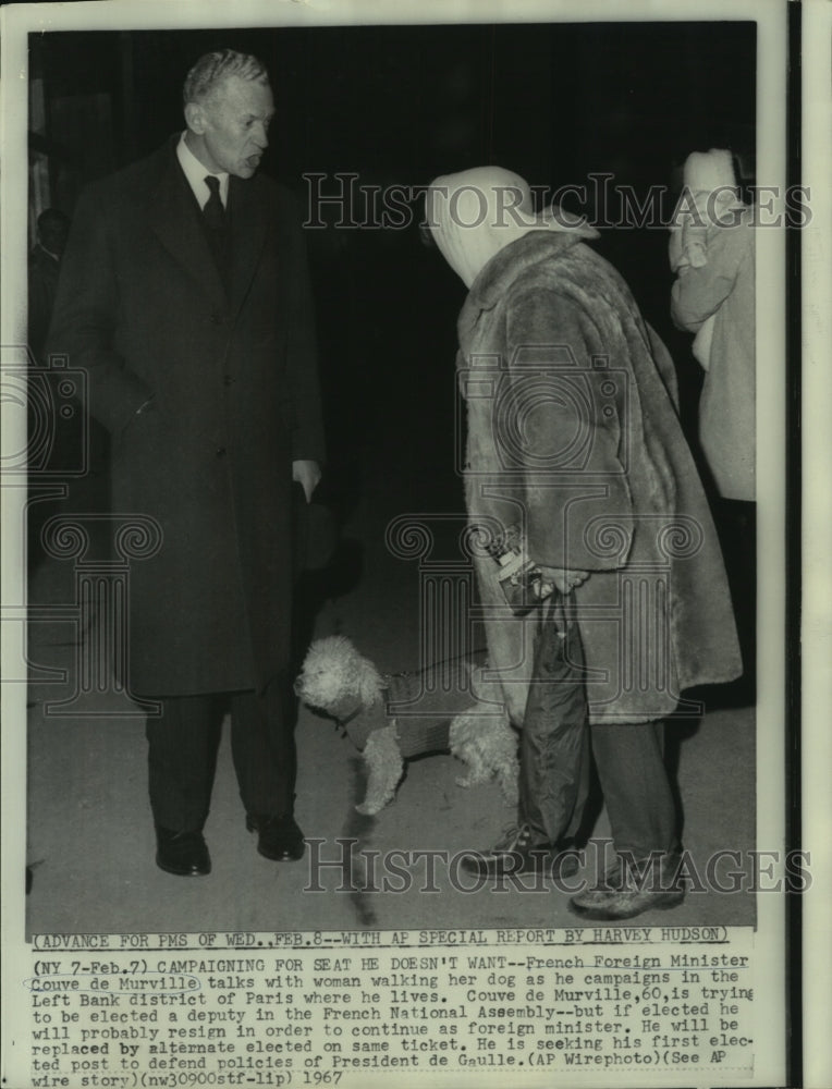 1967 Press Photo French Foreign Minister Couve de Murville Campaigns in Paris- Historic Images