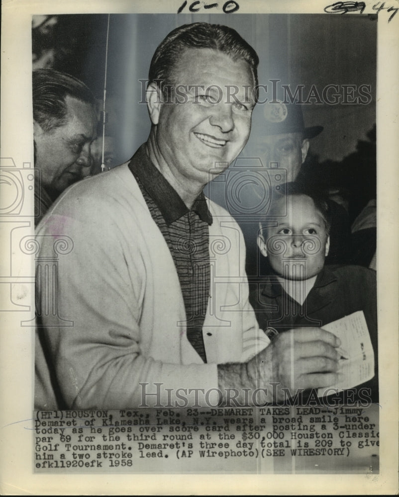 1958 Press Photo Jimmy Demaret of Kismesha Lake, New York wears a broad smile- Historic Images