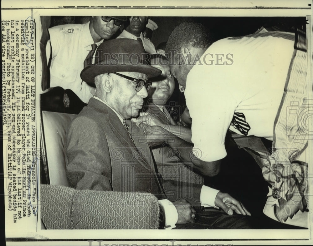 1971 Press Photo Former Haitian President Francois Duvalier Receives Medallion- Historic Images