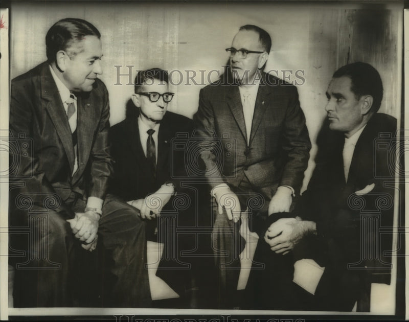 Load image into Gallery viewer, 1959 Press Photo Group of State Senators and Representatives from Louisiana
