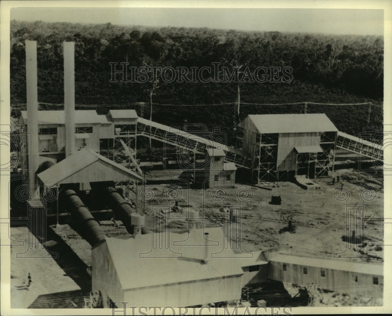 Load image into Gallery viewer, 1941 Press Photo Mining installation on Suriname River in Dutch Guiana
