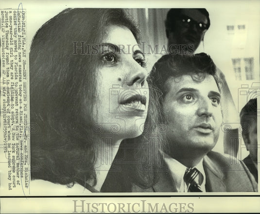 1971 Press Photo Mr. & Mrs. Nicholas DeMartino at News Conference about Daughter- Historic Images