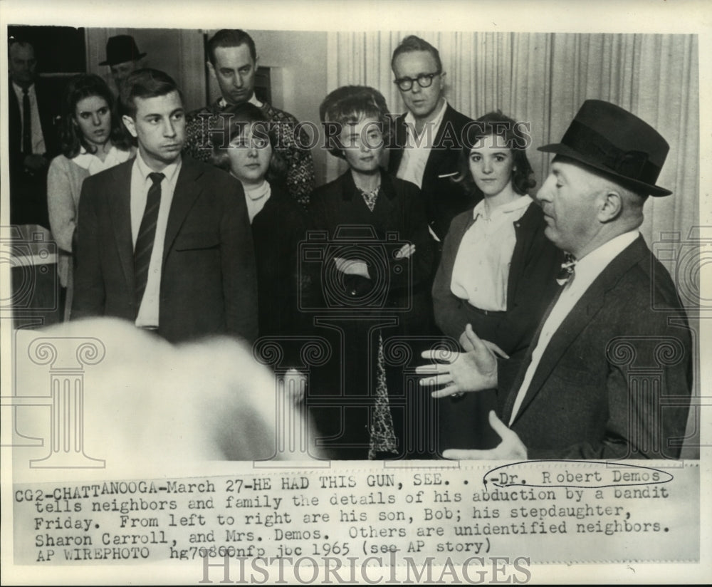 1965 Press Photo Dr. Robert Demos Talks of His Abduction to his Family & Friends- Historic Images