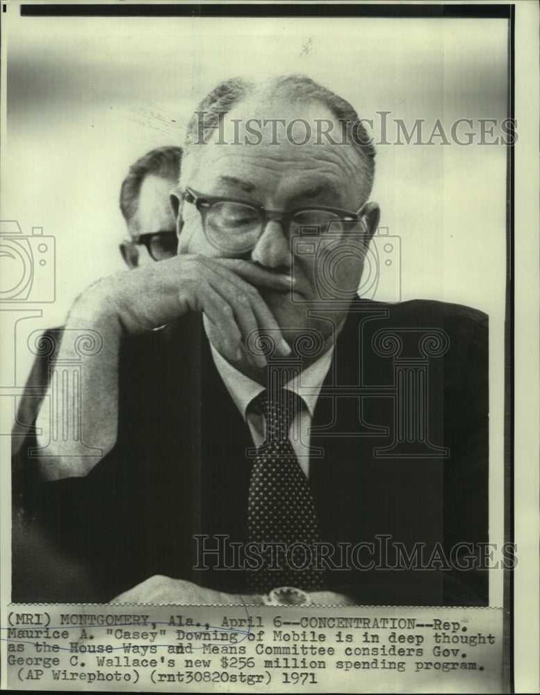 1971 Press Photo Government - Rep. Maurice A. Casey Downing in Deep Thought- Historic Images