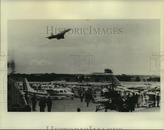 1970 Press Photo The British-French Concorde in the air at a British air show- Historic Images