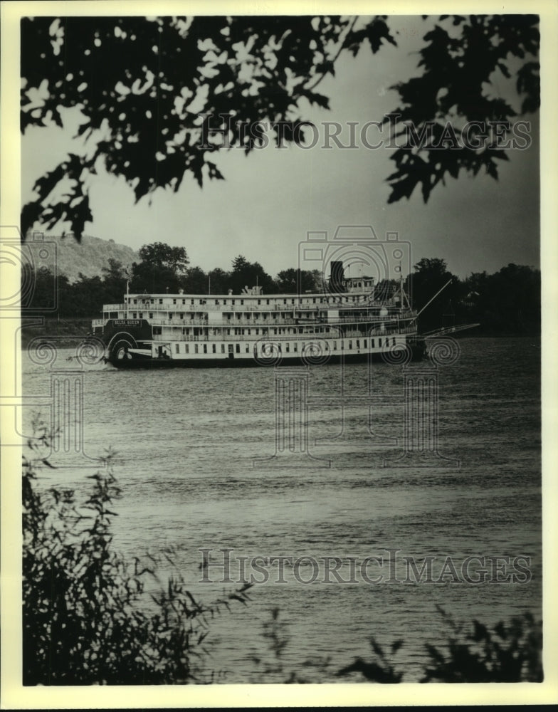 1980 Press Photo The Delta Queen paddle boat on the Mississippi River- Historic Images