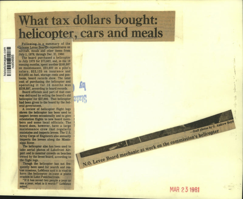 Load image into Gallery viewer, 1981 Press Photo Mechanic Checks Helicopter Owned By New Orleans Levee Board
