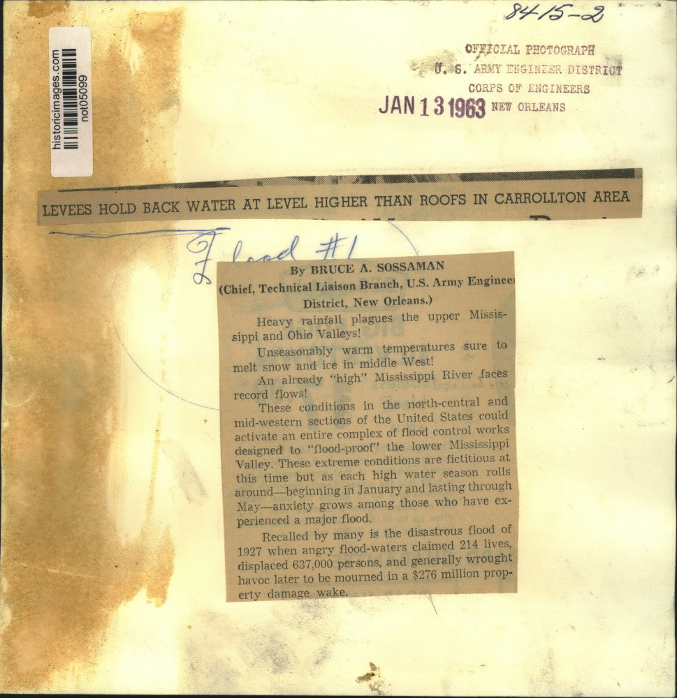 1963 Press Photo Levees hold back water at level higher than roofs in Carrollton