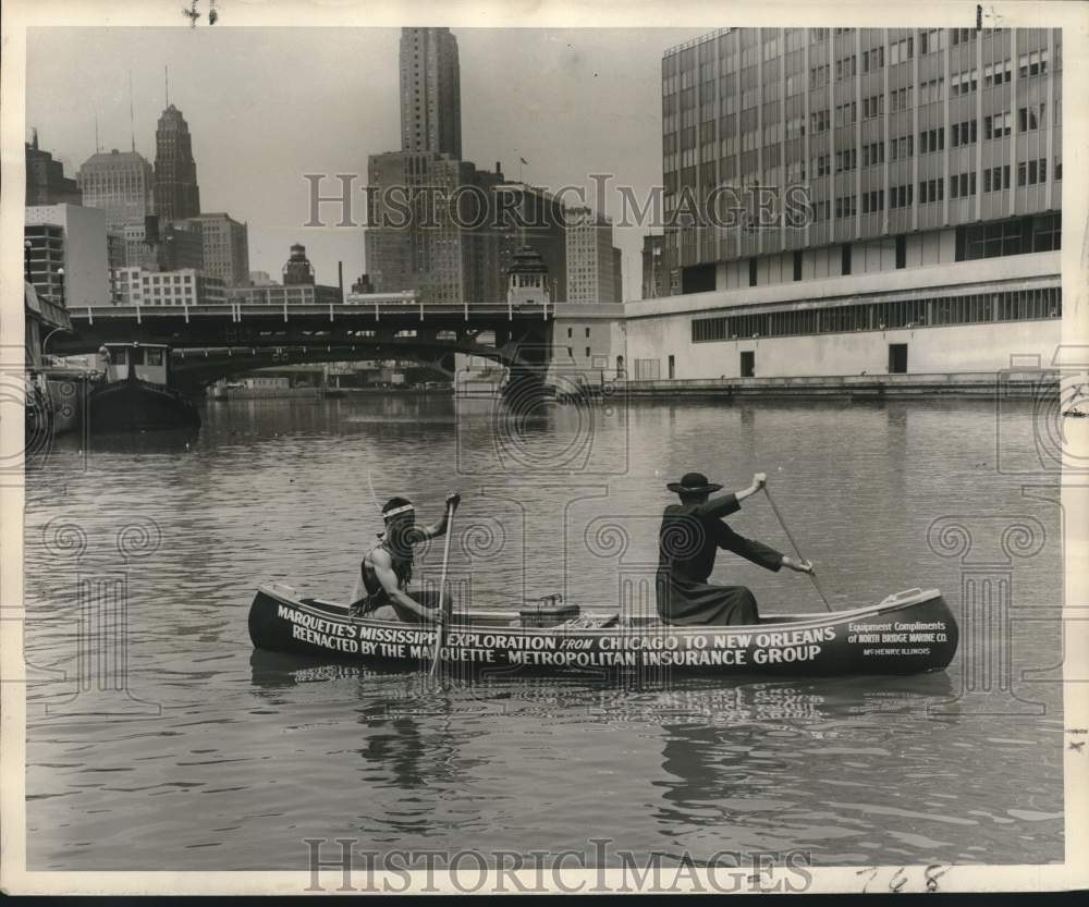 1959 Press Photo Mississippi River canoe riders end trip on Canal Street