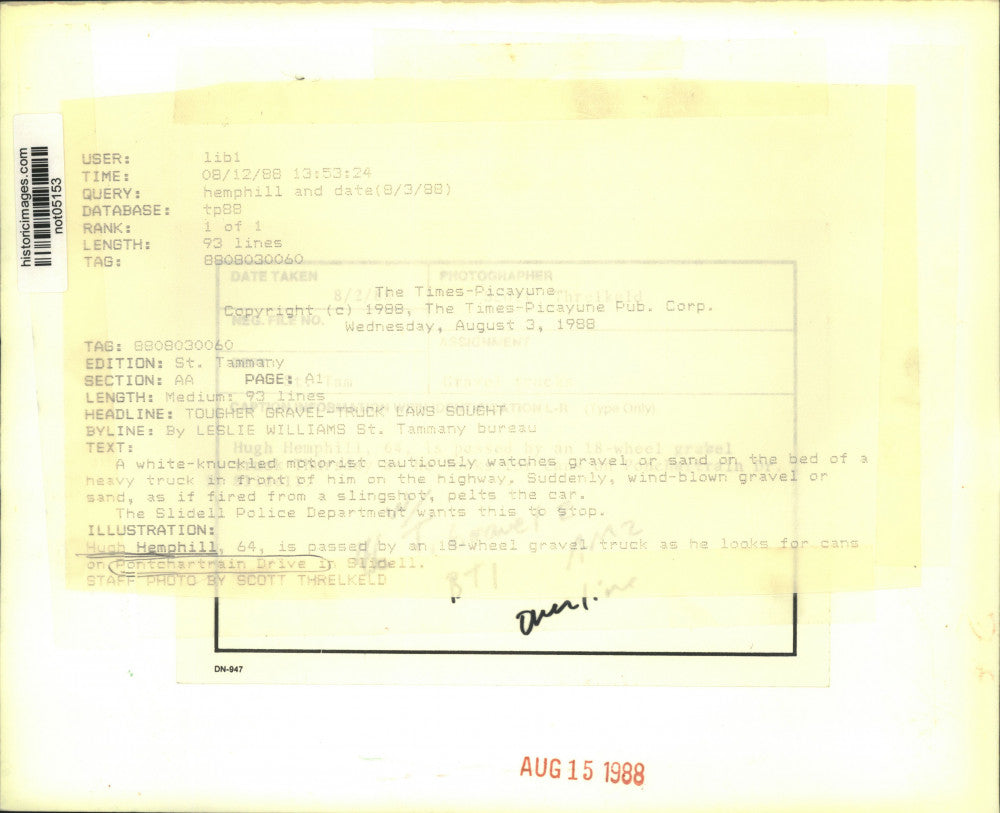 1988 Press Photo Hugh Hemphill bikes along Pontchartrain Drive - not05153