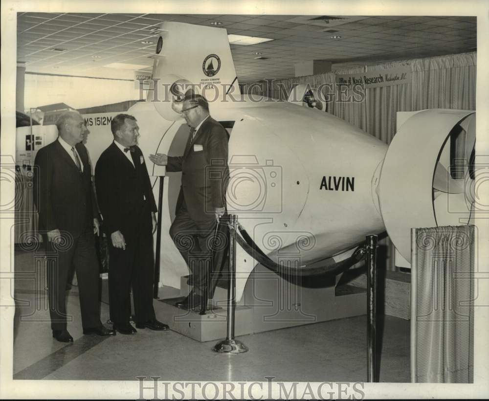 1966 Press Photo Diesel &amp; Gas Engine Power Conference participants at Juno Hotel- Historic Images